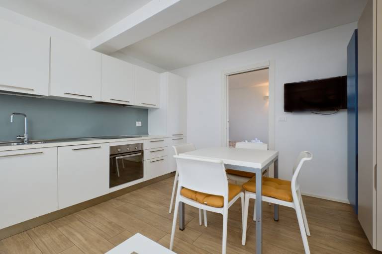 Apartment with patio | Sea view — photo 5