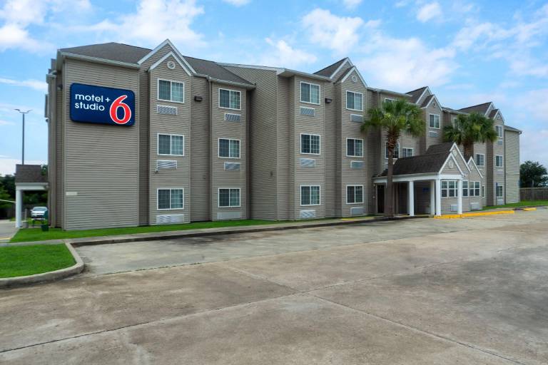 Studio 6 Suites Breaux Bridge, LA in Breaux Bridge, LA