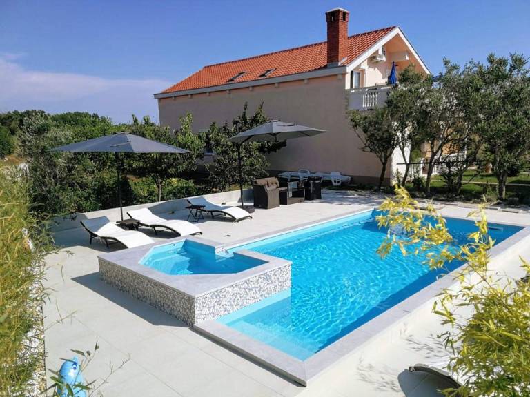 Ferienwohnung  Privlaka