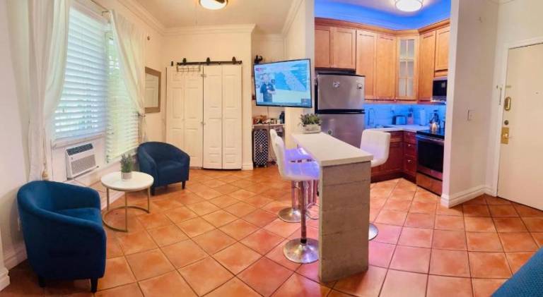 South beach apartment 5 min walk to the ocean — photo 4