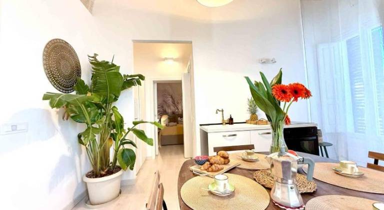 Apartment with patio — photo 4