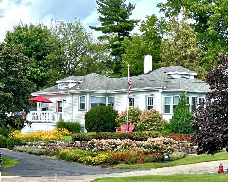 Cottage Green Lake