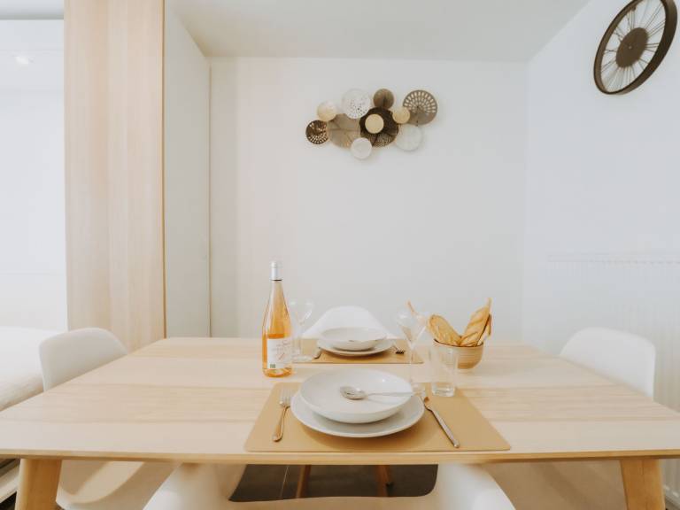 Holiday apartment with yard & patio | Next to the beach | Suitable for remote work | Pet-friendly — photo 4
