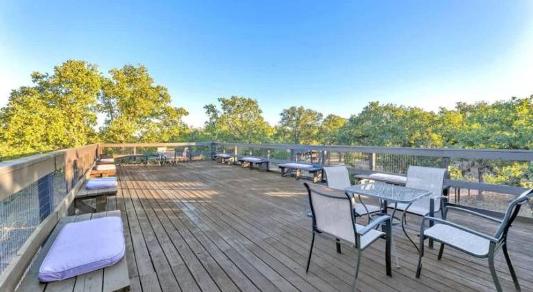 Vacation home with jacuzzi & barbeque — photo 4