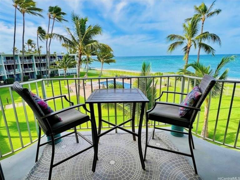 Condo  Maili