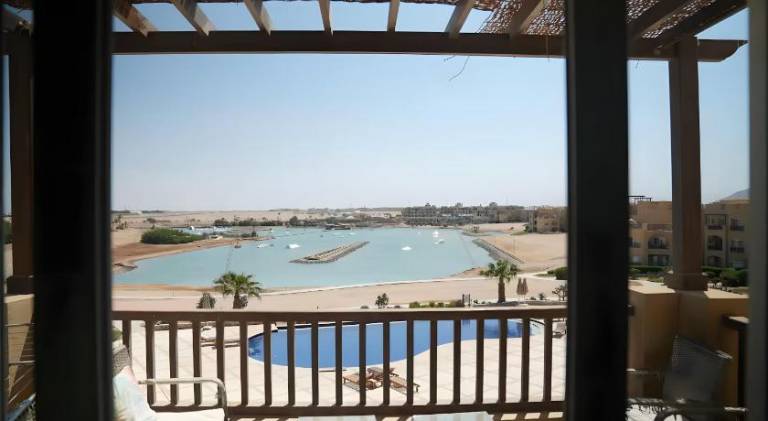 Holiday apartment with pool — photo 4
