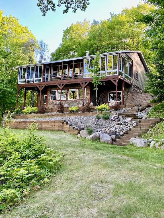 House  Crooked Lake Township