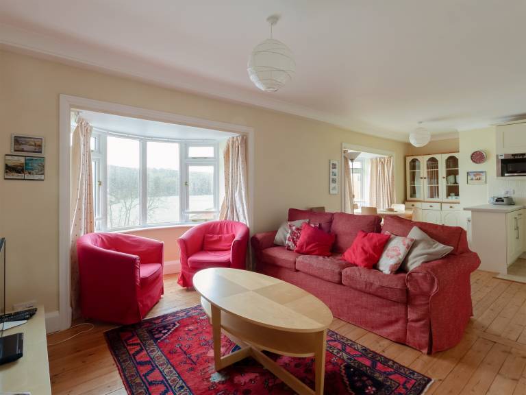 Cottage with garden & terrace | Water view — photo 3