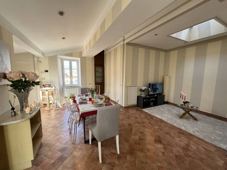 Rental apartment | Next to Lucca Cathedral | City view in Lucca