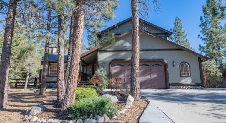 Stony Creek Cabin - Gorgeous home in the Eagle Mountain Estates in Big Bear Lake, CA