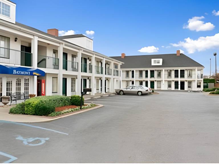 Super 8 By Wyndham Alexander City in Alexander City, AL