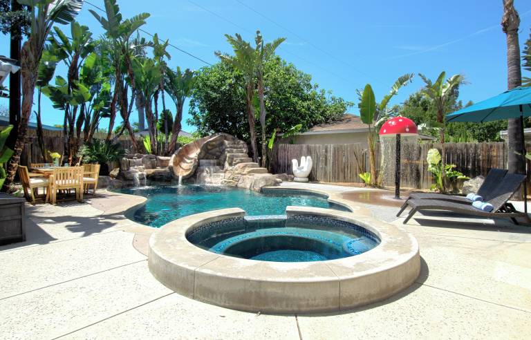 House Hermosa Village