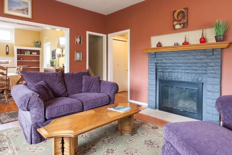 Daisy's Place - Adorable Cottage in the Heart of Hood River, A/C, Mtn & River Views! in Hood River, OR