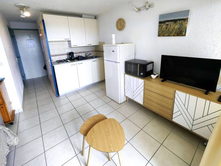Holiday apartment with pool — photo 3