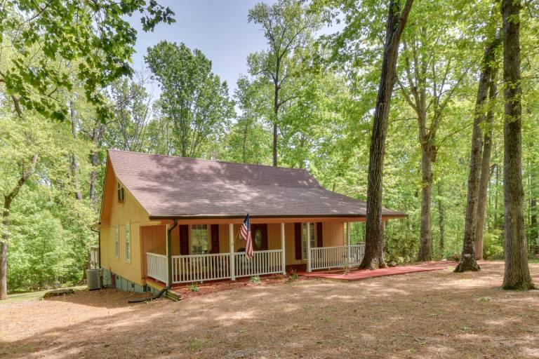 Cabin  Lavonia