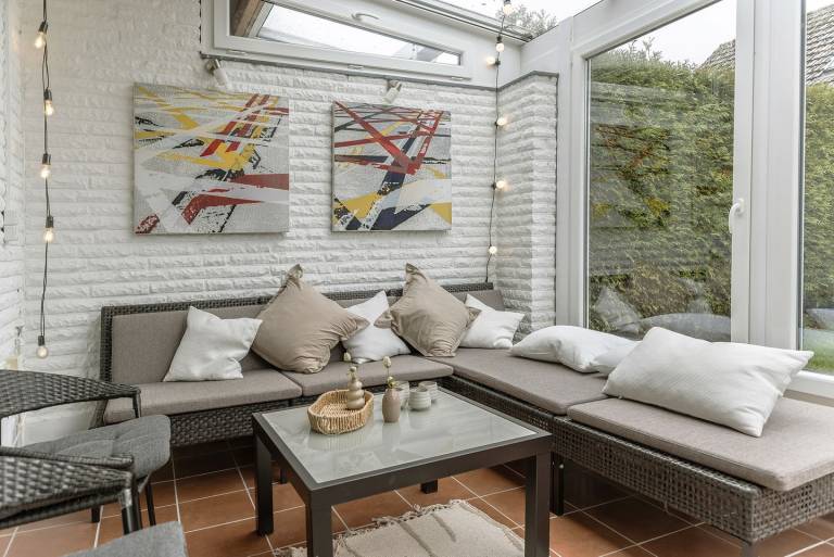Helle und gemütliche Erdgeschosswohnung mit Wintergarten

Die Wohnung wird im Frühjahr 2026 komplett renoviert! — photo 2