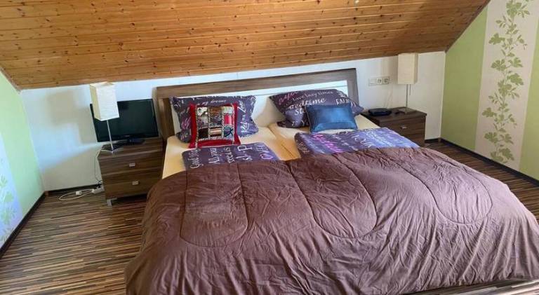 Holiday apartment with 3 rooms for 6 persons — photo 2