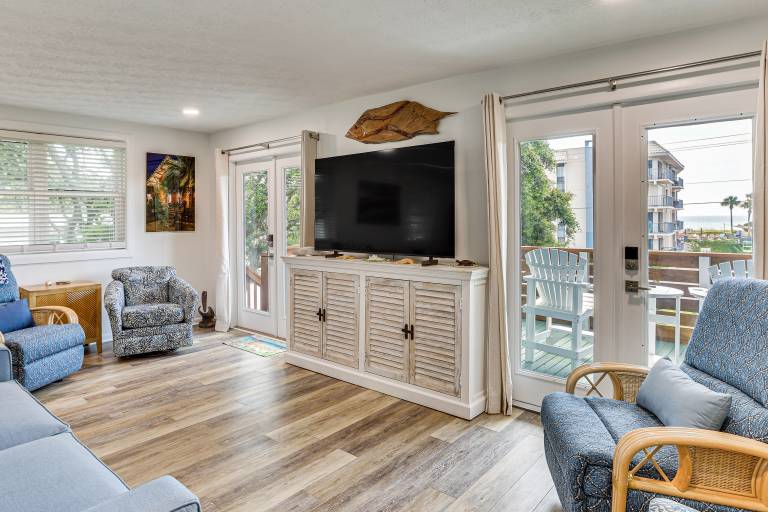 Walk to Ocean: Unit w/ Deck in Fernandina Beach! — photo 4