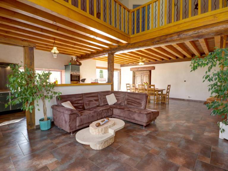 Spacious cottage with private pool and pets allowed in Saint-Priest-la-Prugne — photo 3