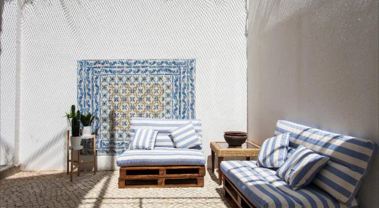 Apartment with terrace & garden in Lisbon