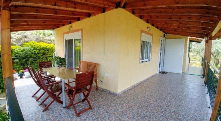 House with yard, terrace & BBQ | Perfect for remote work | Pet-friendly — photo 5