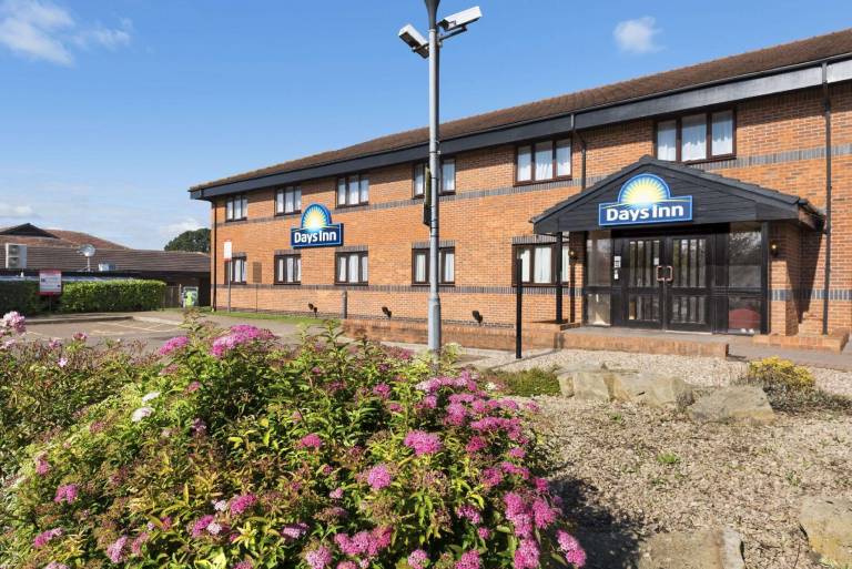Days Inn by Wyndham Warwick South M40 in Warwick