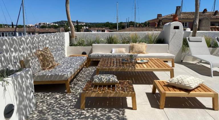 Family-oriented serviced apartment with jacuzzi & patio | Pets allowed in Cogolin
