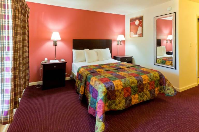 Motel  Millville