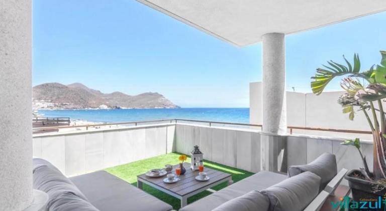 Villa with patio — photo 2