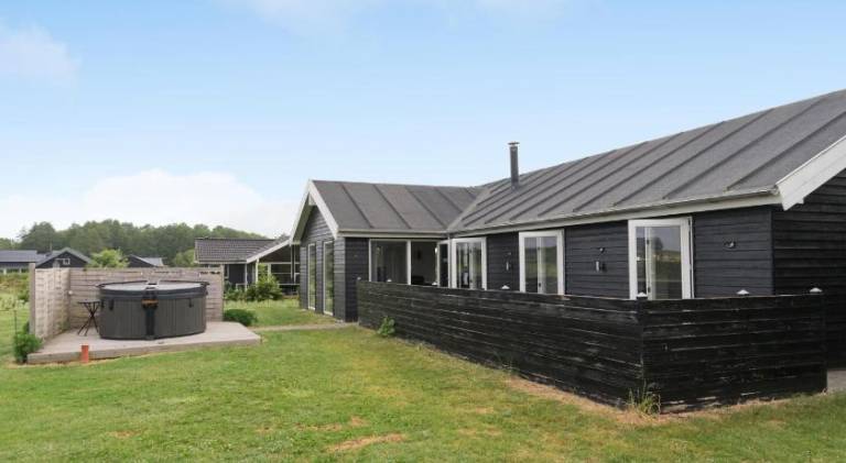 House with jacuzzi in Haderslev
