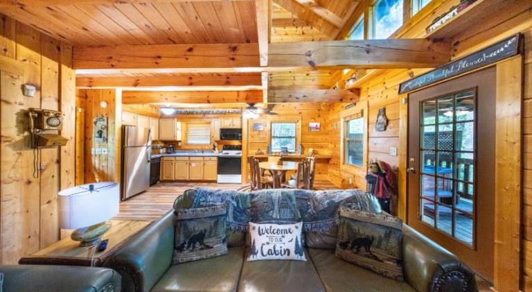 Vacation home with jacuzzi — photo 4