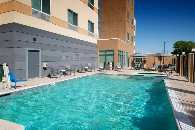 Fairfield by Marriott Inn & Suites Dallas East — photo 3