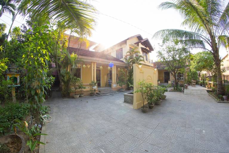 Le Robinet Homestay in Hue