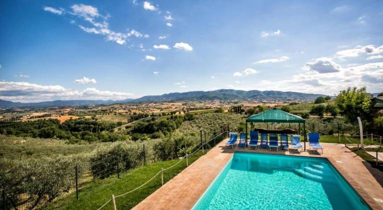 Farm with pool, yard & terrace — photo 3
