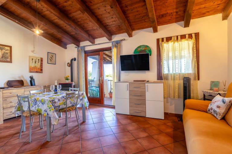 ‘Dreamer’s Refuge Stintino’ Apartment with Sea View and Private Terrace — photo 4