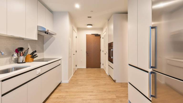 Child-friendly apartment with pool | Suitable for remote work | Pets allowed — photo 4