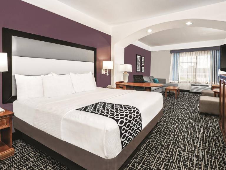 Quality Inn & Suites — photo 2