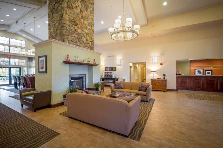 Hampton Inn & Suites Binghamton/Vestal — photo 2