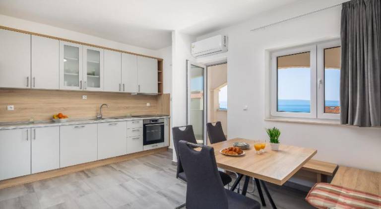 Holiday apartment with barbeque & terrace — photo 3