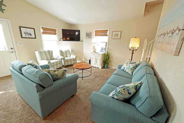 CH113- Beautiful 3 BR on Canal- Stunning Interiors- Sunset Views- Fire Pit! — photo 4