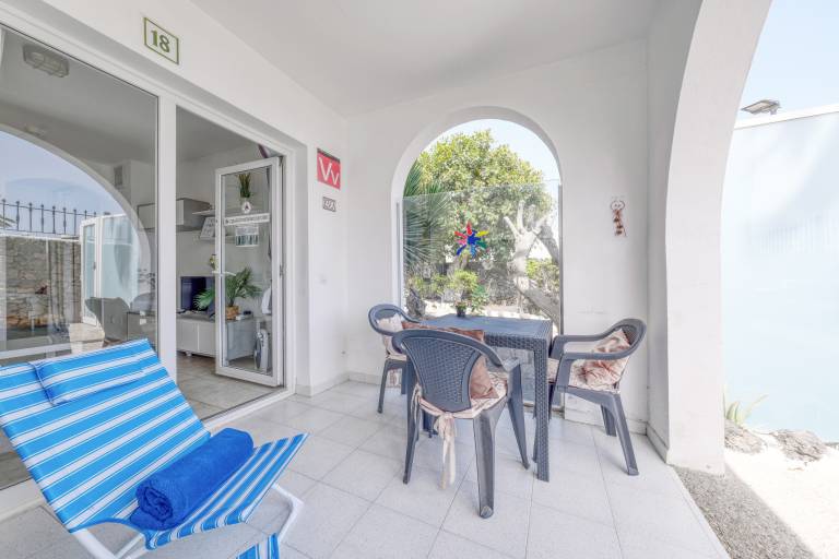 Beautiful vacation home with garden, patio & pool | Close to the beach | Pets are welcome — photo 4