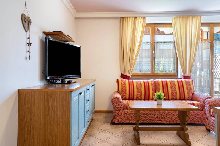 Apartment 'Villa Lory 1' with Mountain View, Private Terrace and Wi-Fi — photo 4