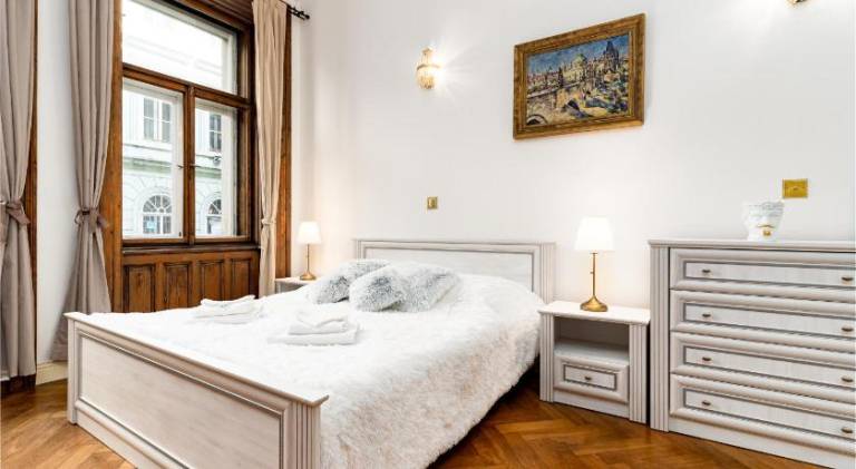 Rental apartment | Next to Prague astronomical clock in Prague