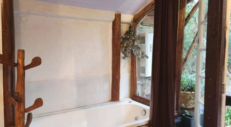 Chalet with jacuzzi — photo 5