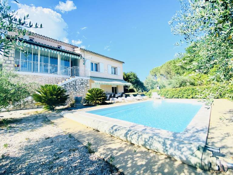 Maison de vacances Saint-Julien-de-Peyrolas