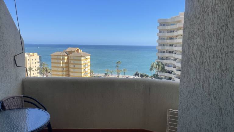 Rental apartment with terrace & pool in Torremolinos