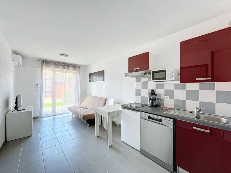 Cozy 1BR Apt with Pool, A/C & Terrace, Close to Beach in Argelès-sur-Mer — photo 2