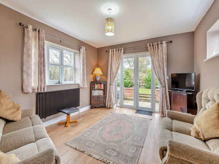 Child-friendly pleasant cottage with yard | Pets are welcome — photo 2