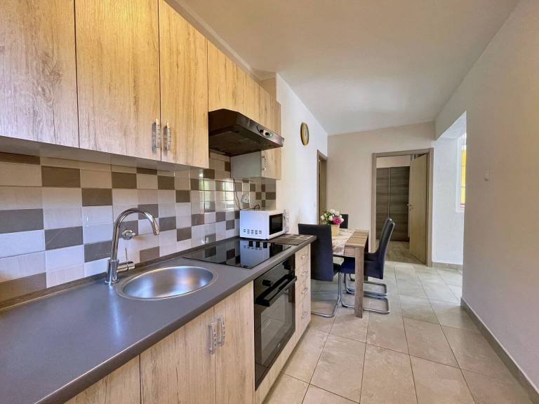 Rental apartment with garden, barbecue & terrace — photo 4