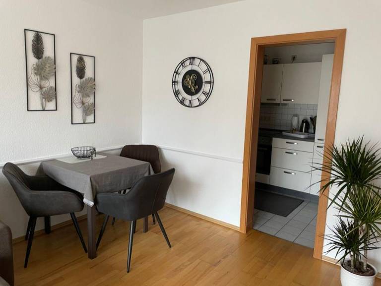 Apartment with terrace & yard — photo 4